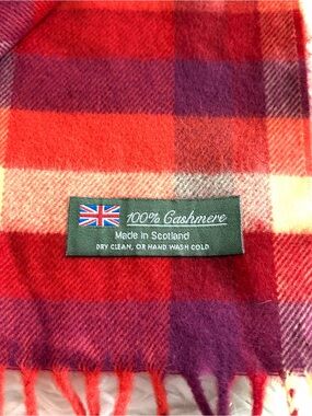 NWOT 100% Cashmere Scarf Made in Scotland Red Purple Plaid Fringed Tartan Unisex